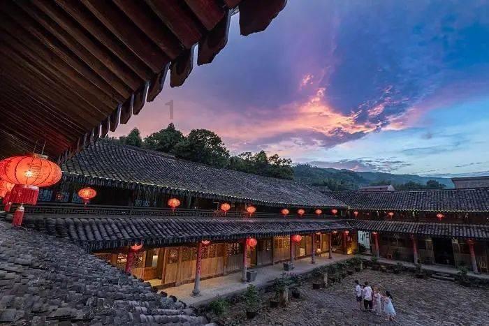 逃离遗弃的建筑5