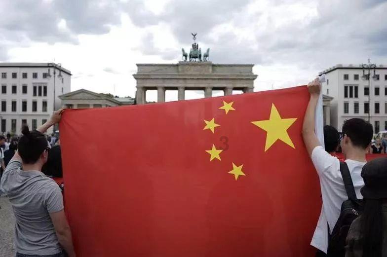 【陕西优艺墨堂 心理 】咨询分享:青少年抑郁,阴影下的挣扎与希望之光