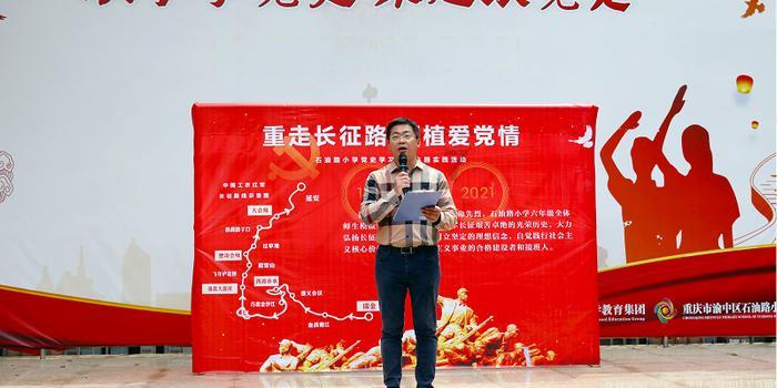 逃离昏暗下的小村
