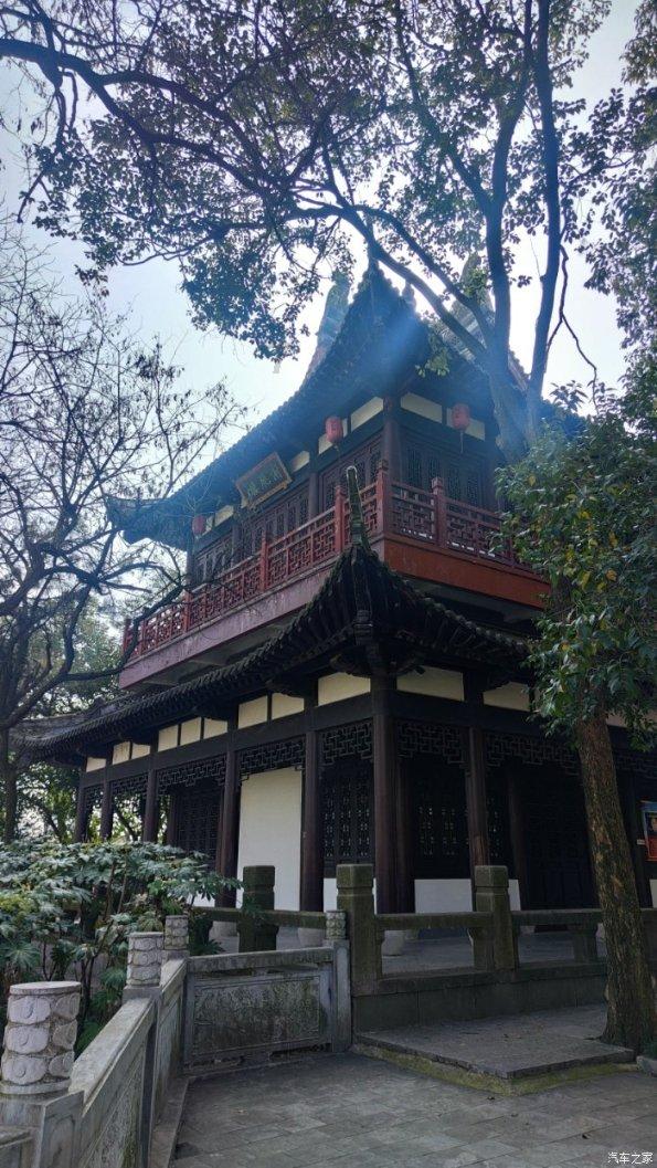 我是一名初中生的家长，现在孩子极其抵触英语，我该怎么办？游戏画面